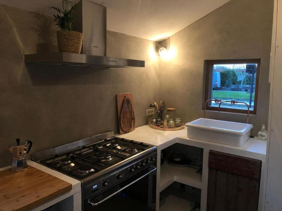 Schuurloft Hof Ten Bogaerde Met Biozwembad, Veldzicht & Uilennest Jabbeke  Eksteriør billede
